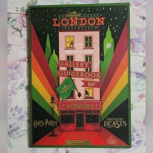 Gallery Guidebook - Green and Red